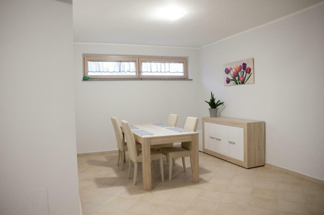 Le Colonne Bed & Breakfast Cassino Bagian luar foto