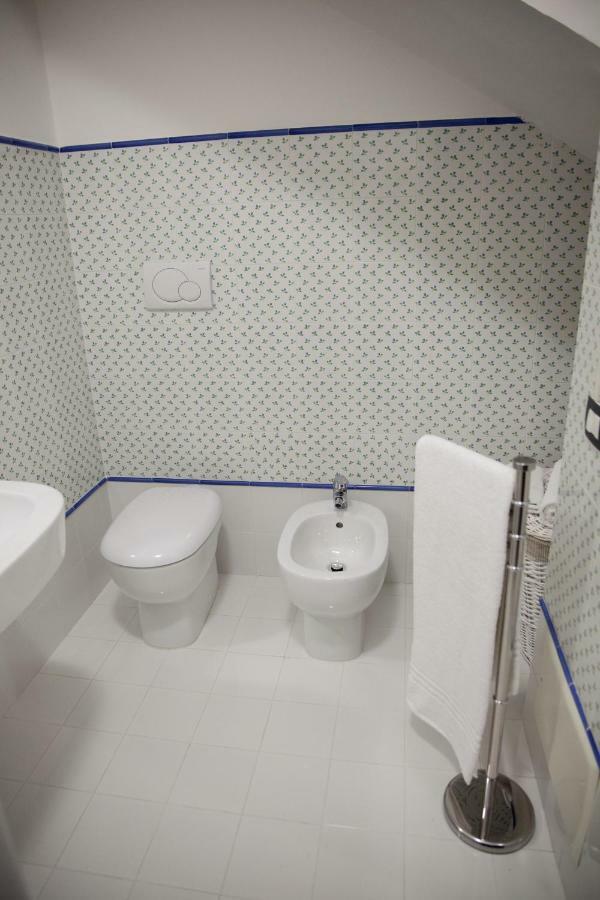 Le Colonne Bed & Breakfast Cassino Bagian luar foto